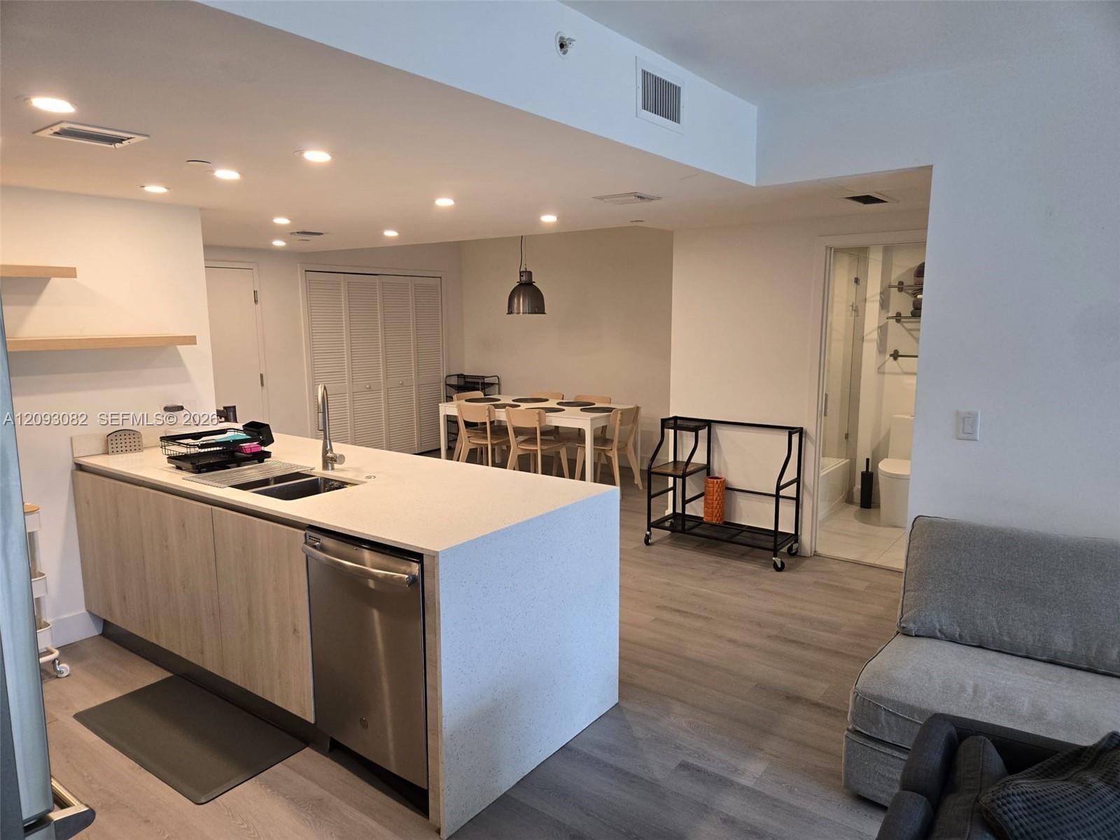 13800 Highland Dr # 207, North Miami Beach FL 33181