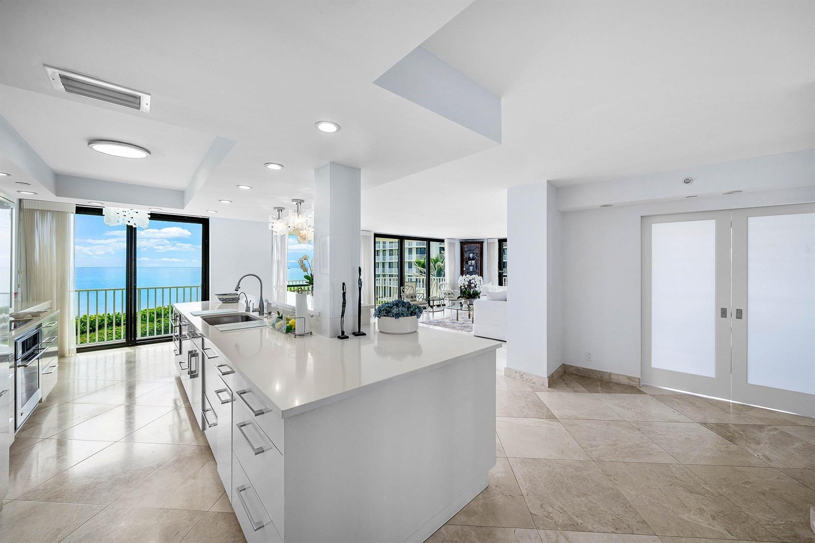 3360 S Ocean Boulevard # I, Palm Beach FL 33480
