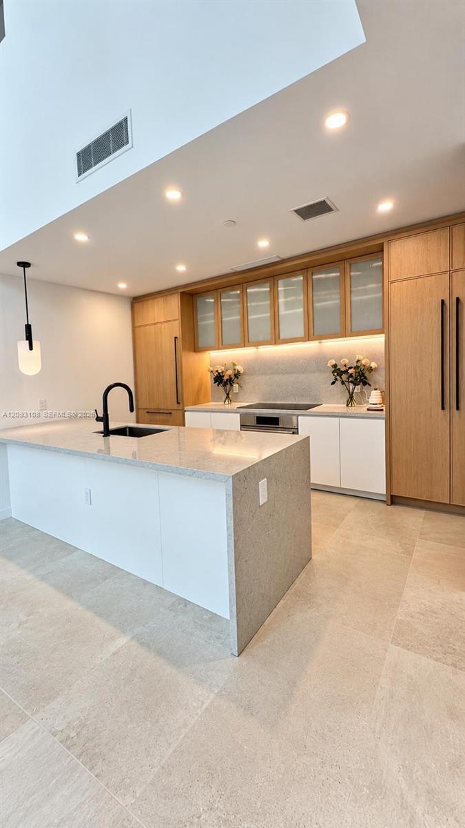 2200 Brickell Ave, Miami FL 33129