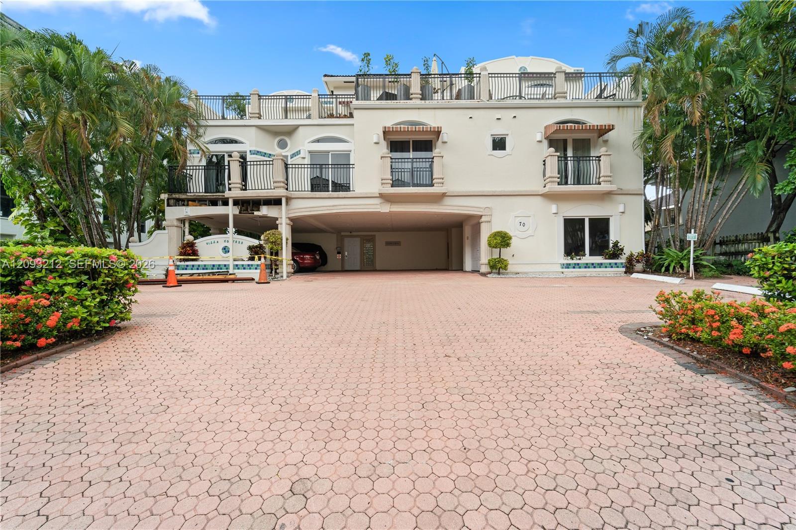 70 Isle Of Venice Dr # 102, Fort Lauderdale FL 33301