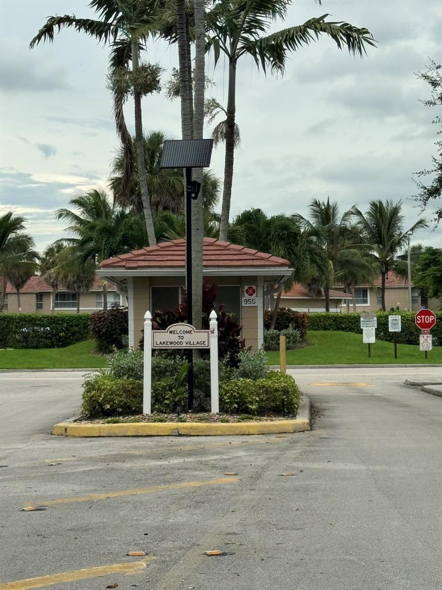 819 TWIN LAKES Drive # C, Coral Springs FL 33071