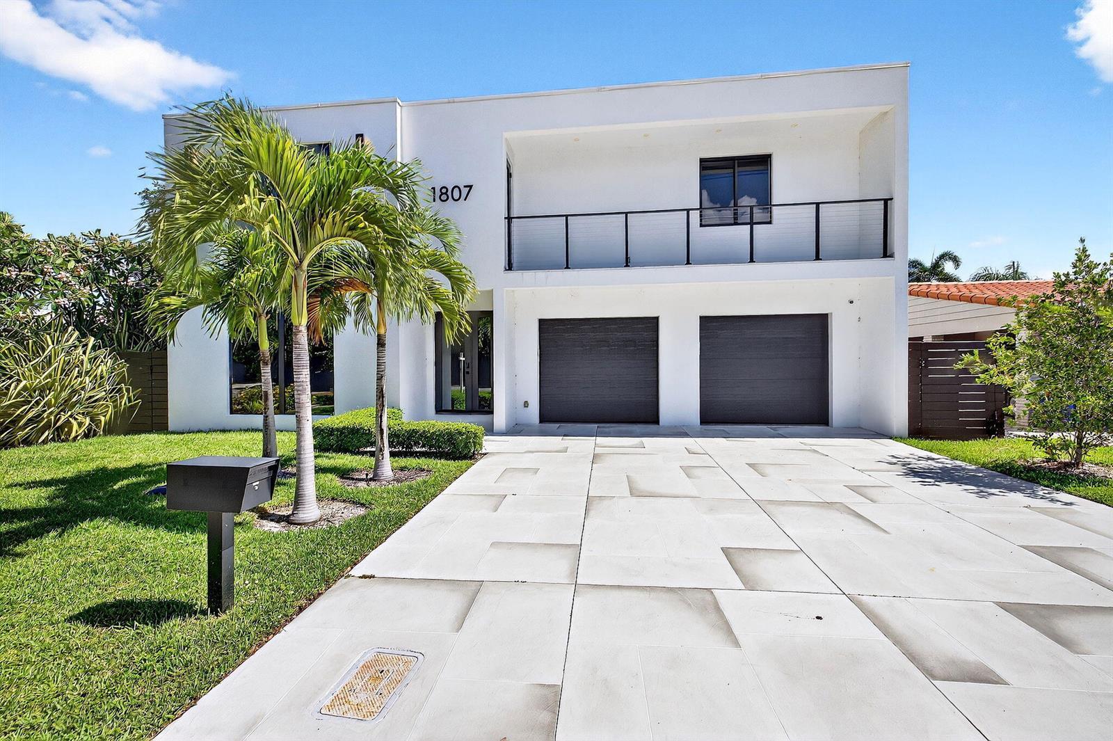 1807 NE 18th Street, Fort Lauderdale FL 33305