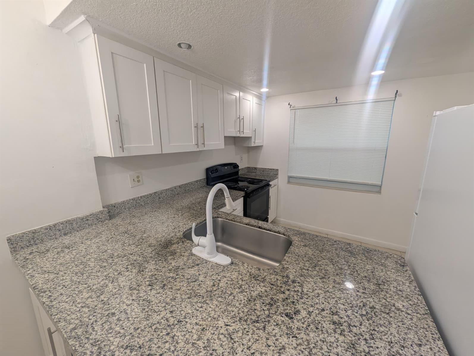 3101 NW 47TH Terrace # 326, Lauderdale Lakes FL 33319
