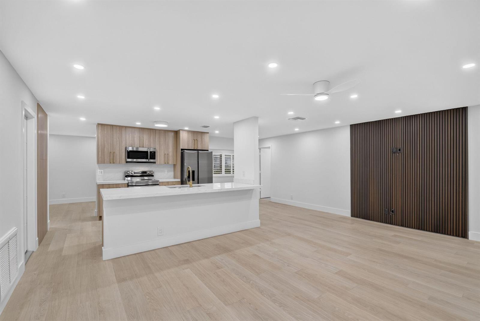 1304 SW 23rd Street, Boynton Beach FL 33426