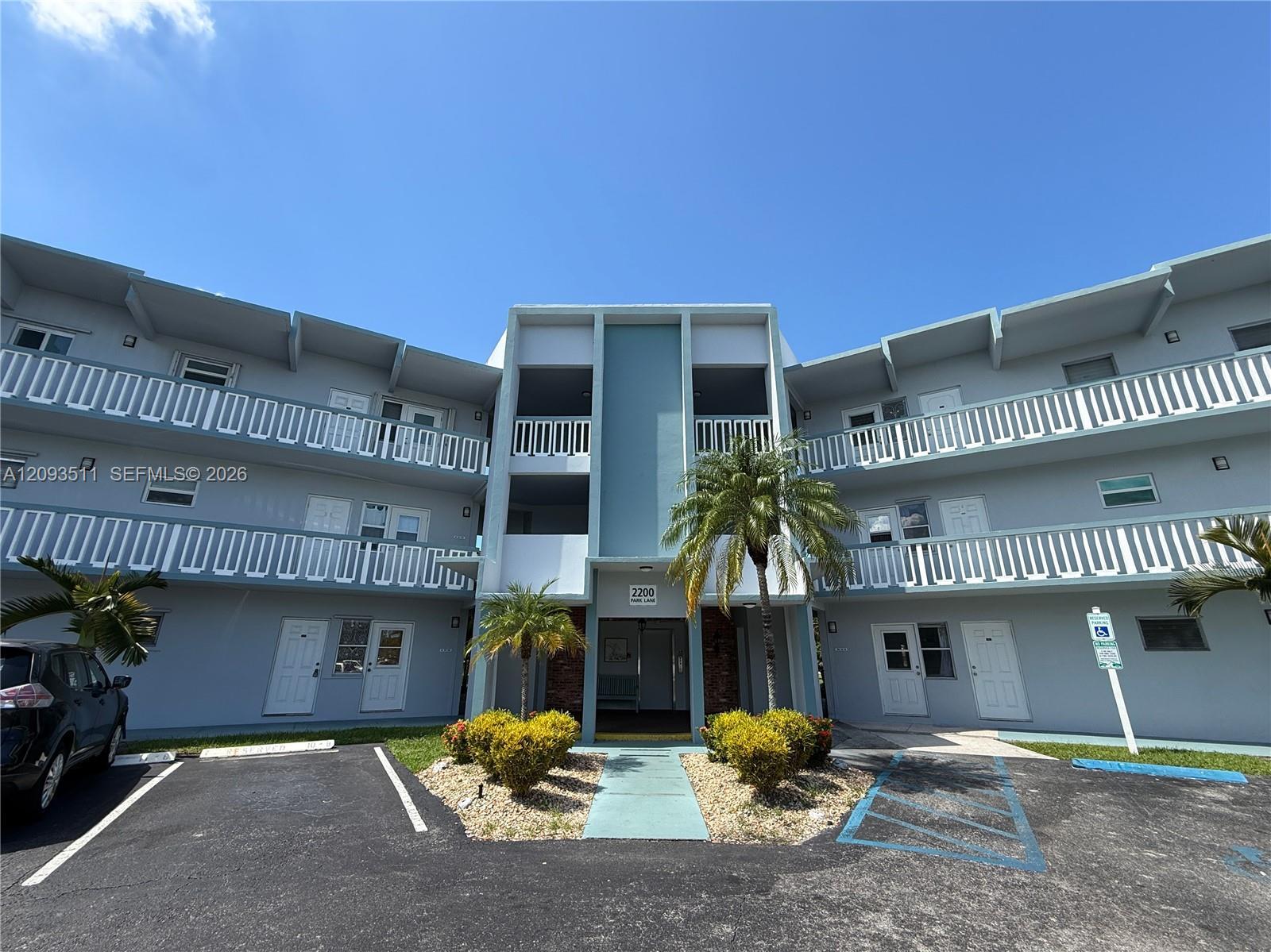 2200 Park Ln # 306, Hollywood FL 33021