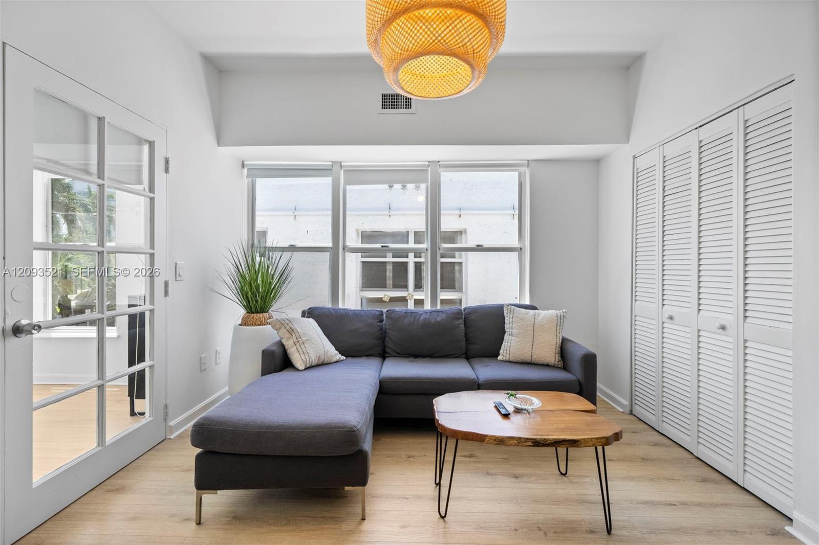 227 1st St # 6, Miami Beach FL 33139