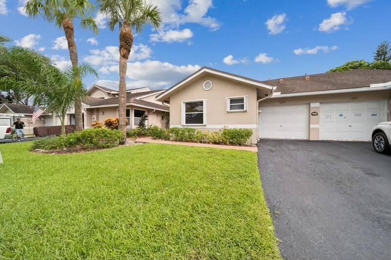 1129 W LAKES Drive, Deerfield Beach FL 33442