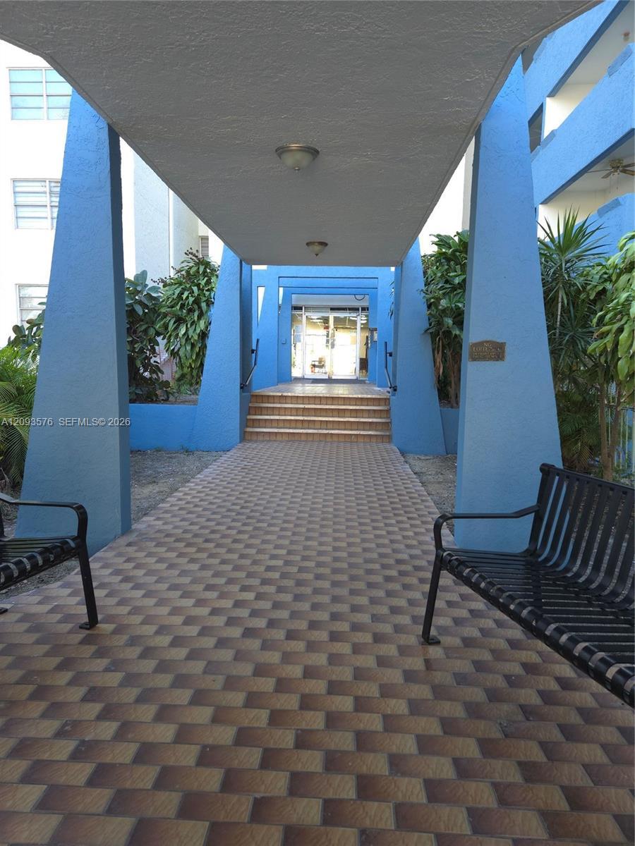 5050 NW 7th St # 709, Miami FL 33126