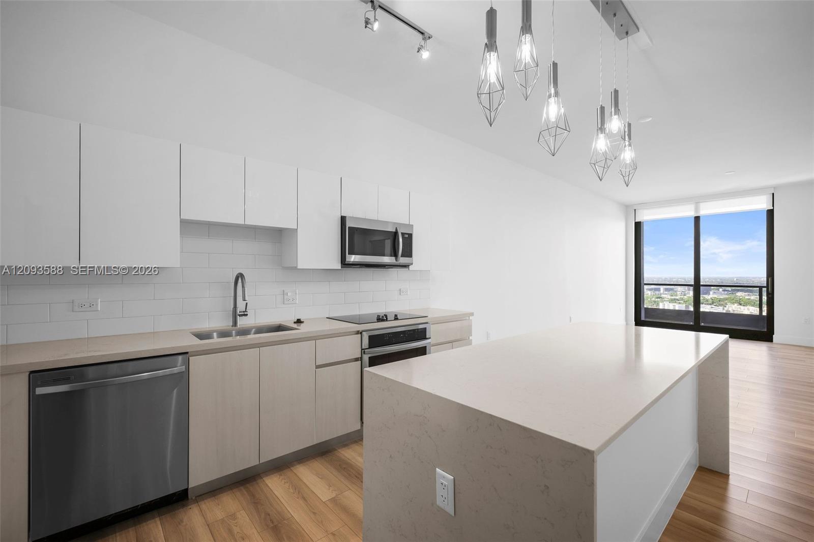 101 Diplomat Pkwy # 1907, Hallandale Beach FL 33009