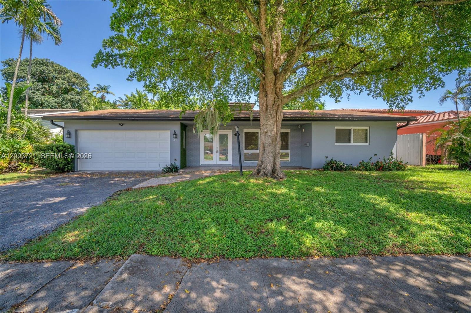 609 N 46th Ave, Hollywood FL 33021