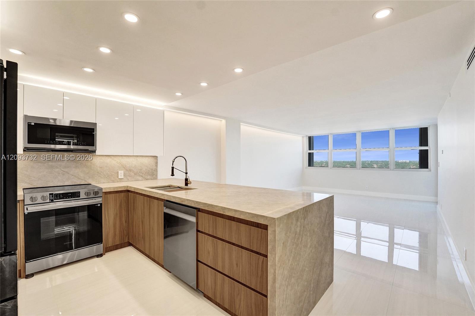 1400 S Ocean Dr # 1205, Hollywood FL 33019