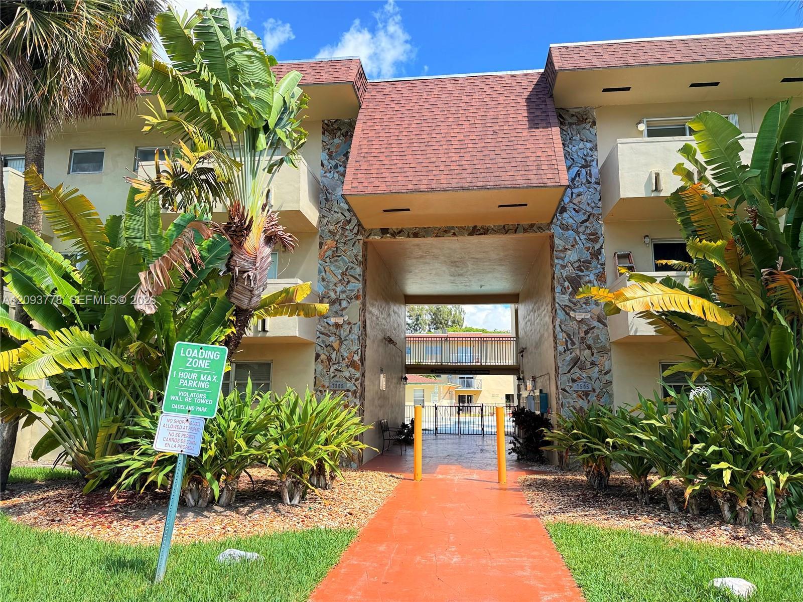 7505 SW 82nd St # 305, Miami FL 33143
