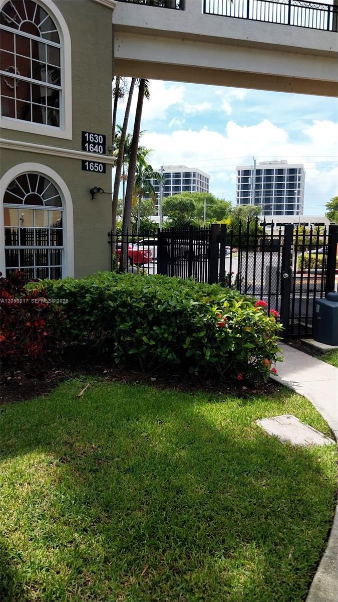 1640 Presidential Way # 103, West Palm Beach FL 33401