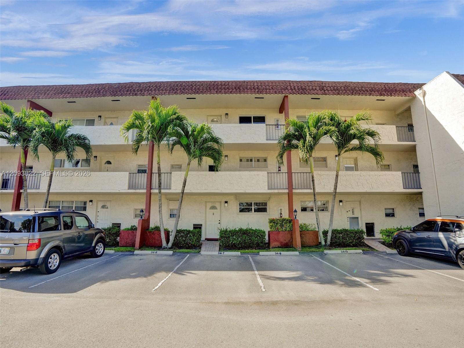 8962 S Hollybrook Blvd # 303, Pembroke Pines FL 33025