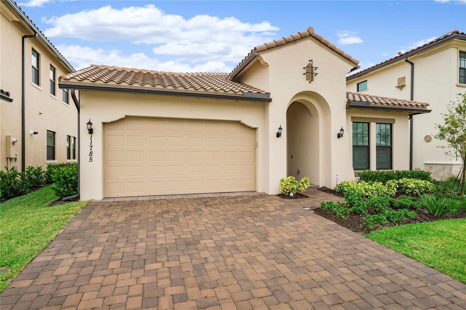11785 S WATERWAY Circle, Parkland FL 33076