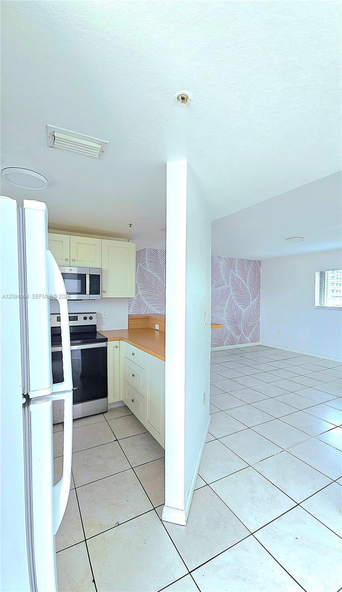 328 NW 12th Ave # 11, Miami FL 33128