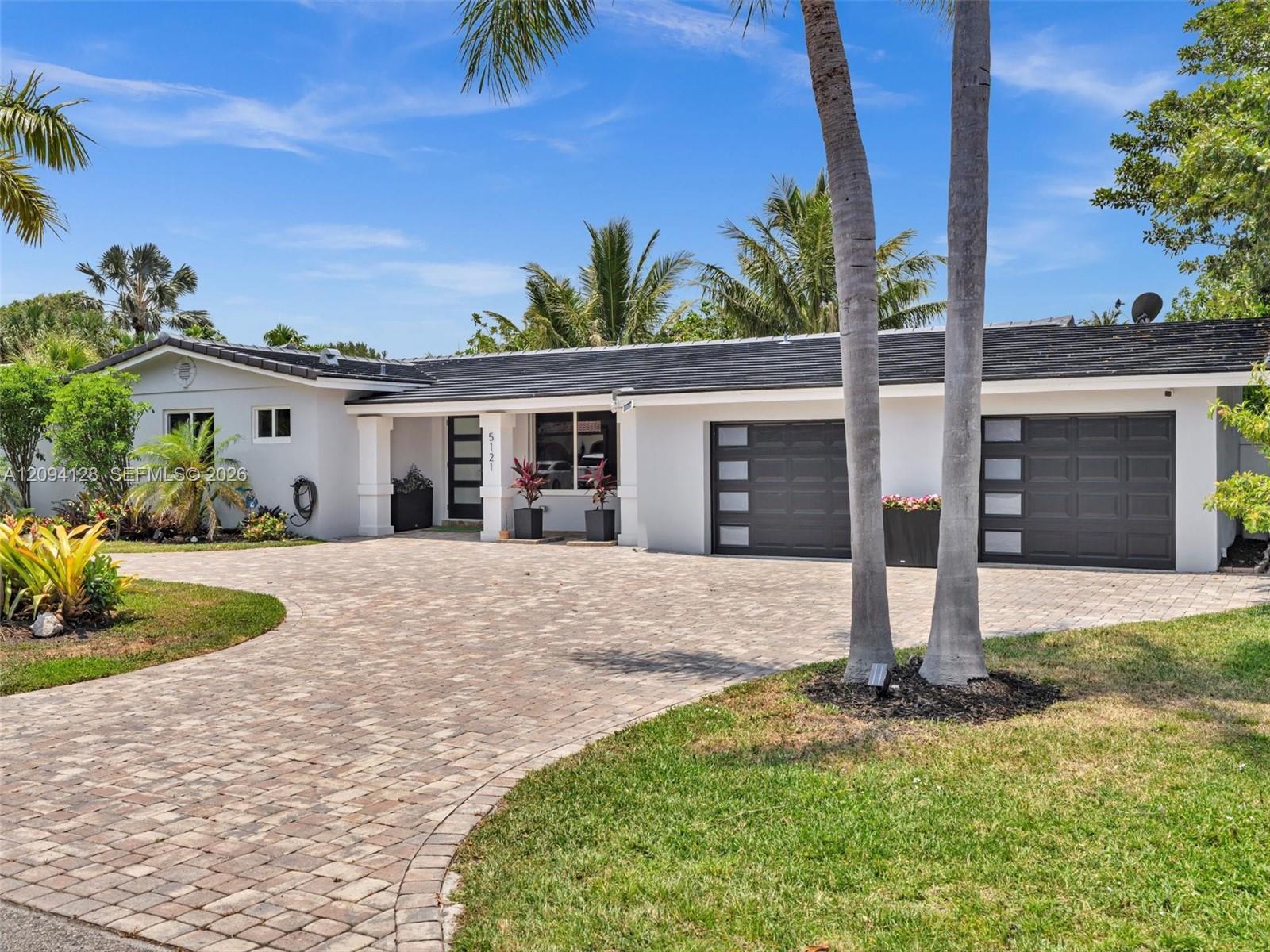 5121 NE 30th Ter, Lighthouse Point FL 33064