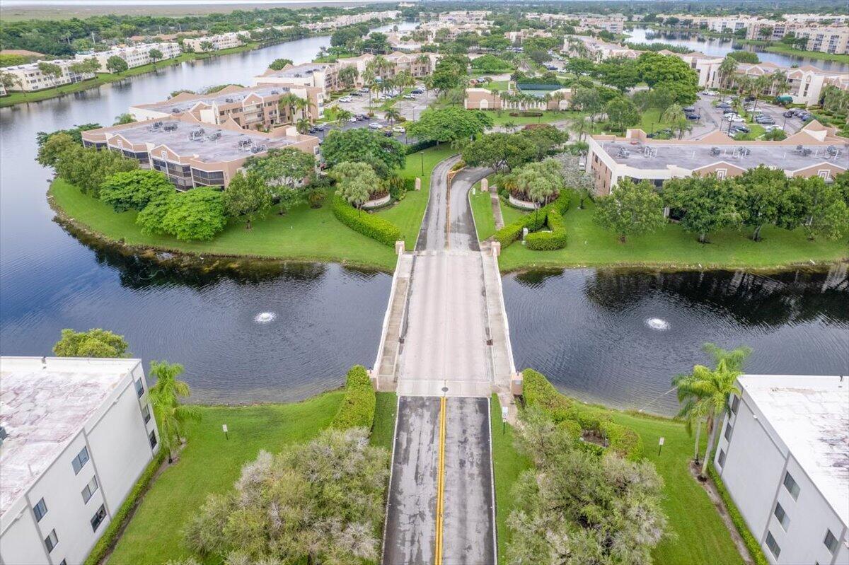 7501 Fairfax Drive, Tamarac FL 33321