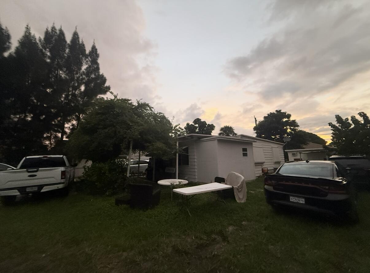 4307 DALE Road, Palm Springs FL 33406
