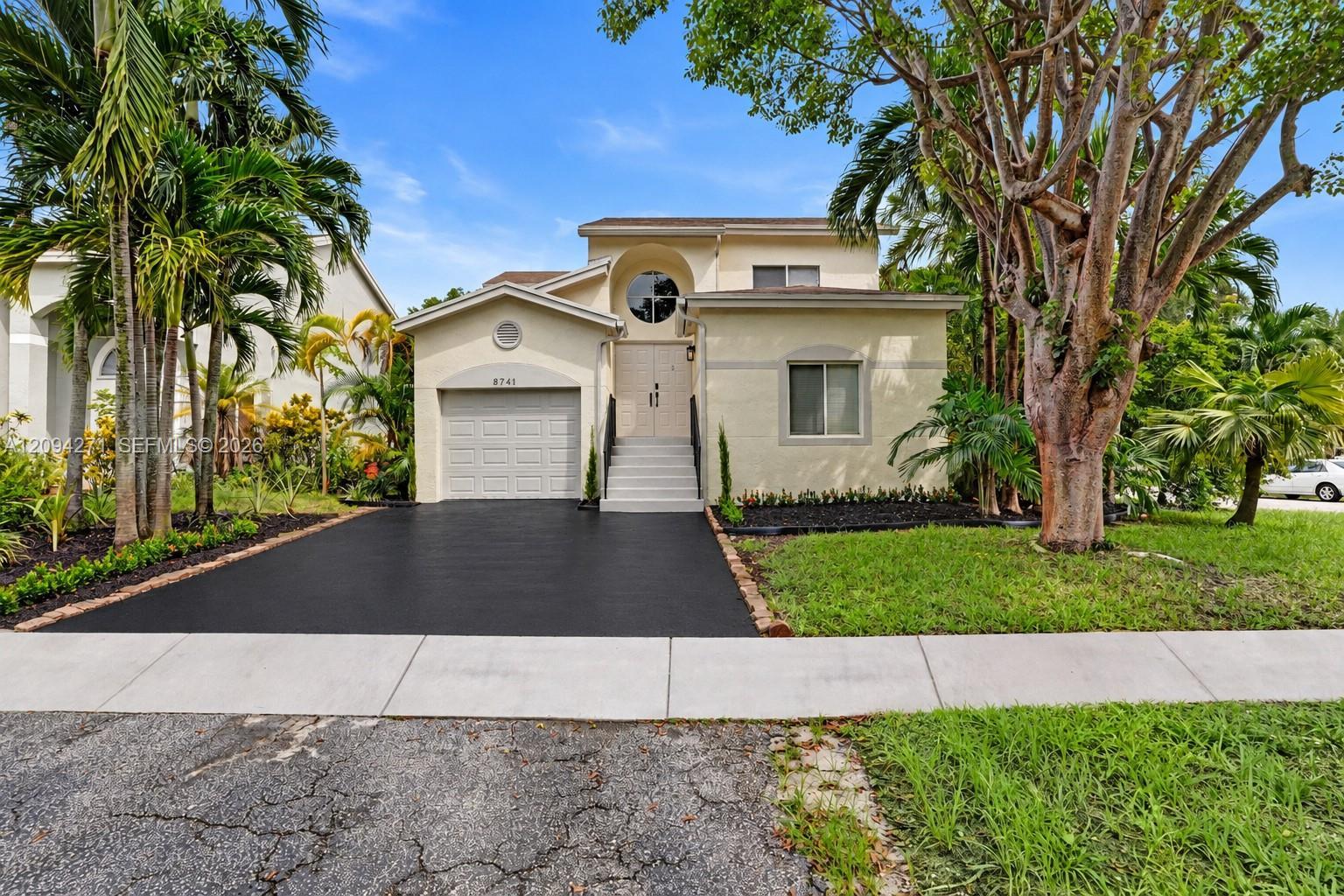 8741 SW 10th St, Pembroke Pines FL 33025