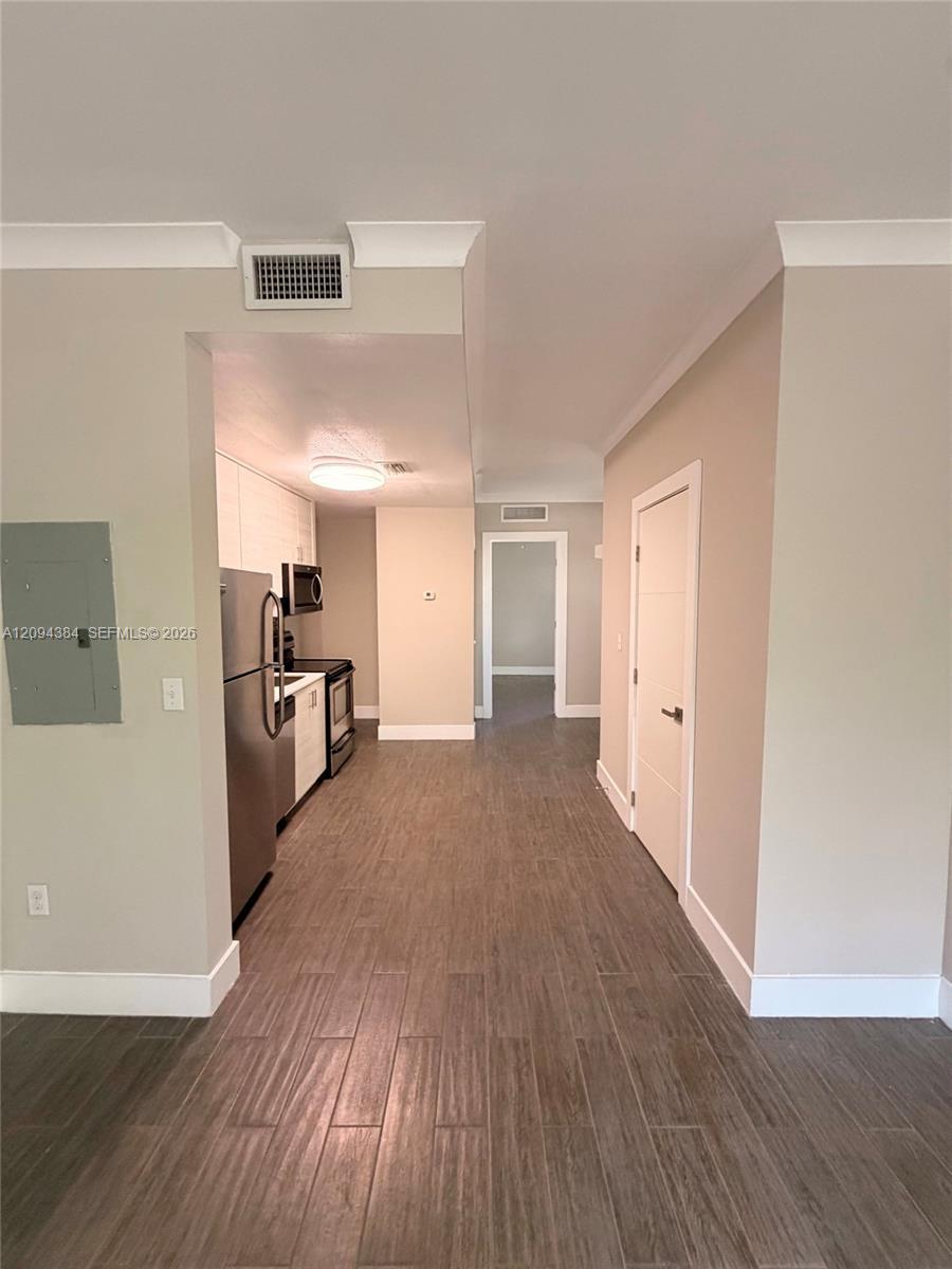 115 Menores Ave # 8, Coral Gables FL 33134