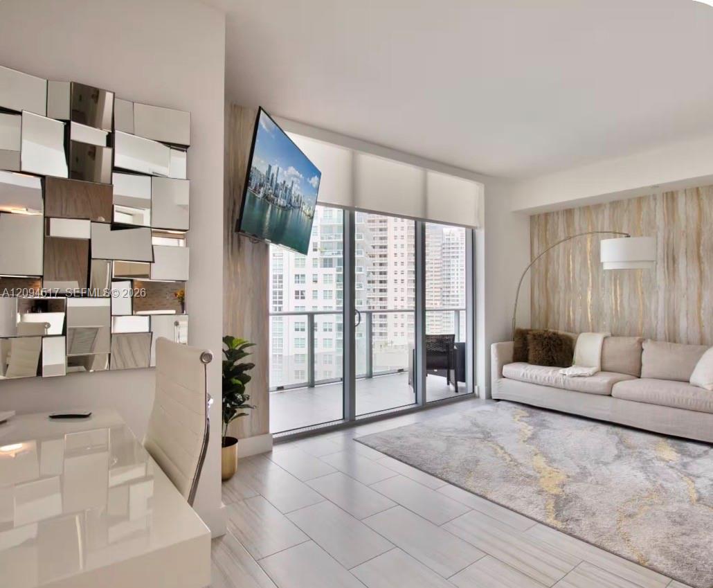 1300 Brickell Bay Dr # 1711, Miami FL 33131