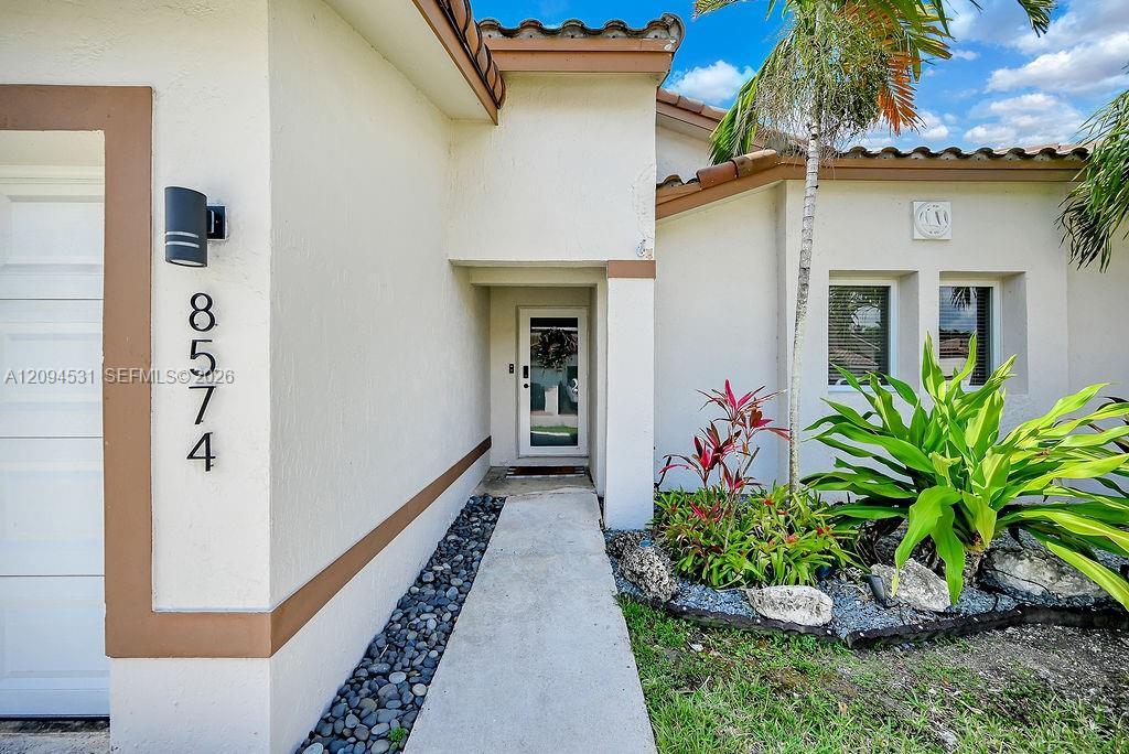 8574 SW 211th Ter, Cutler Bay FL 33189