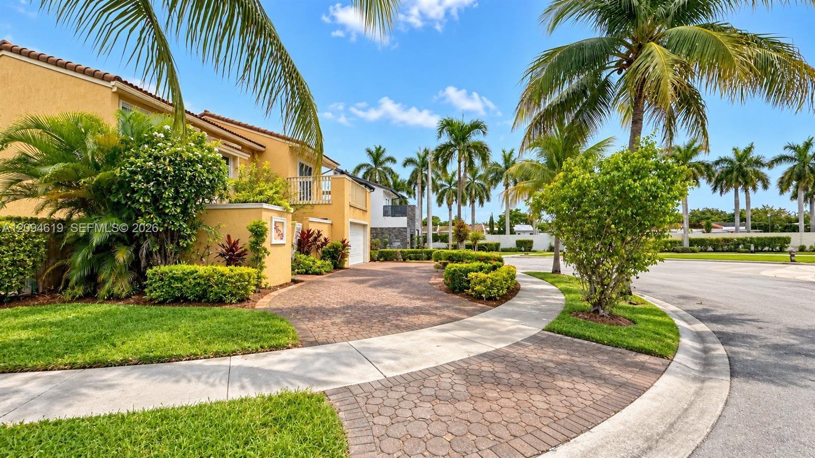 5622 SW 130th Pl, Miami FL 33183