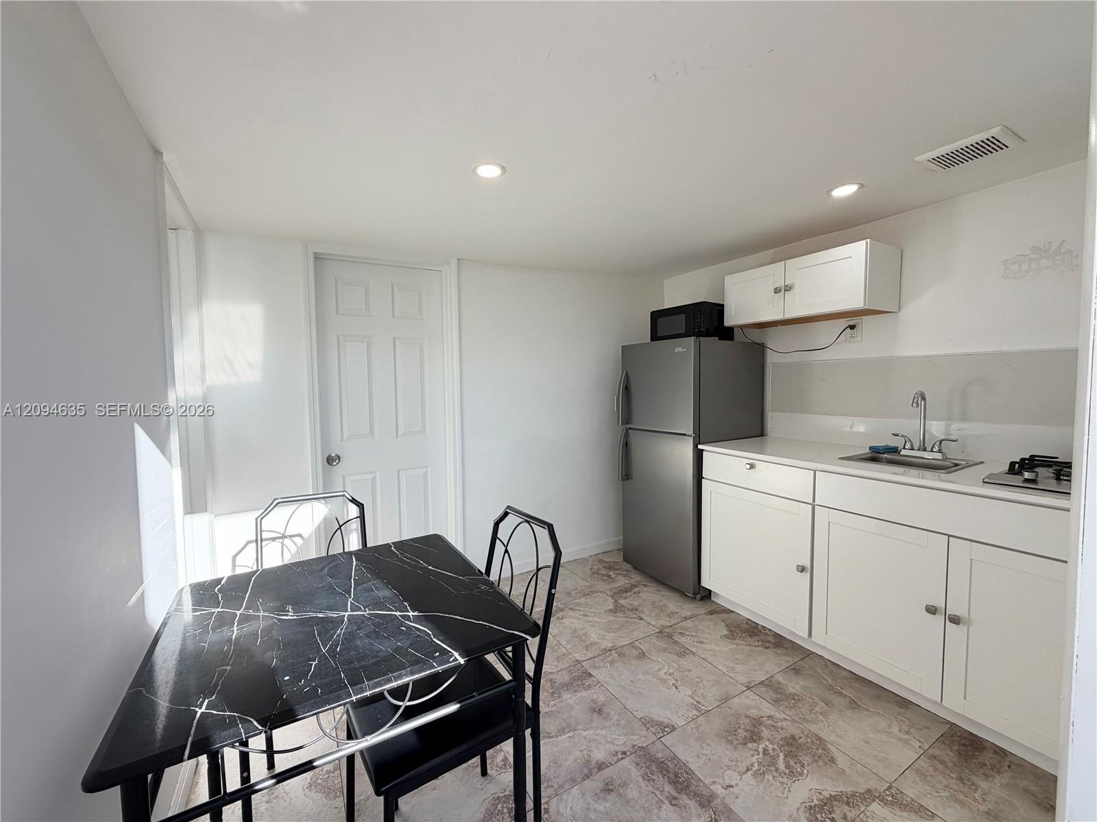 12435 SW 42nd St # 3, Miami FL 33175