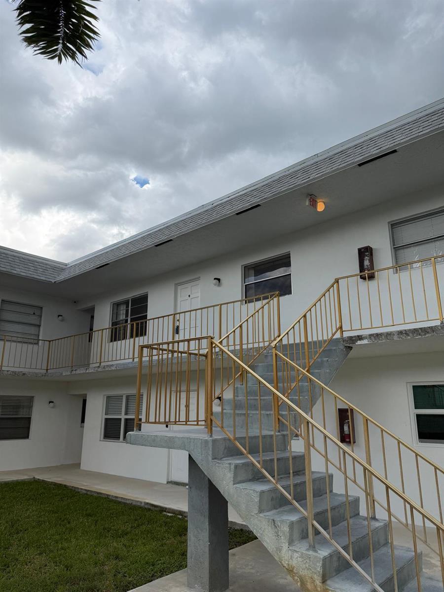 6211 SW 37TH Street # 211, Davie FL 33314
