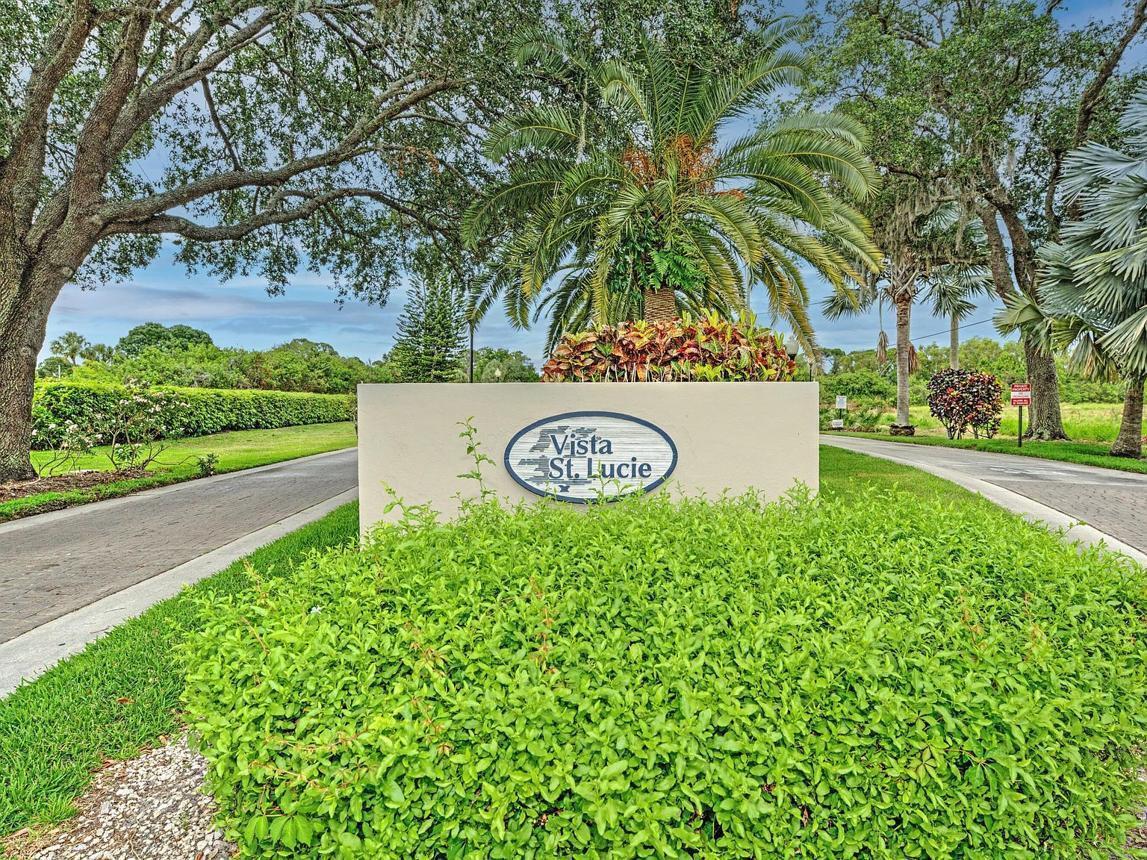 10 LAKE VISTA Trail # 206, Port St. Lucie FL 34952