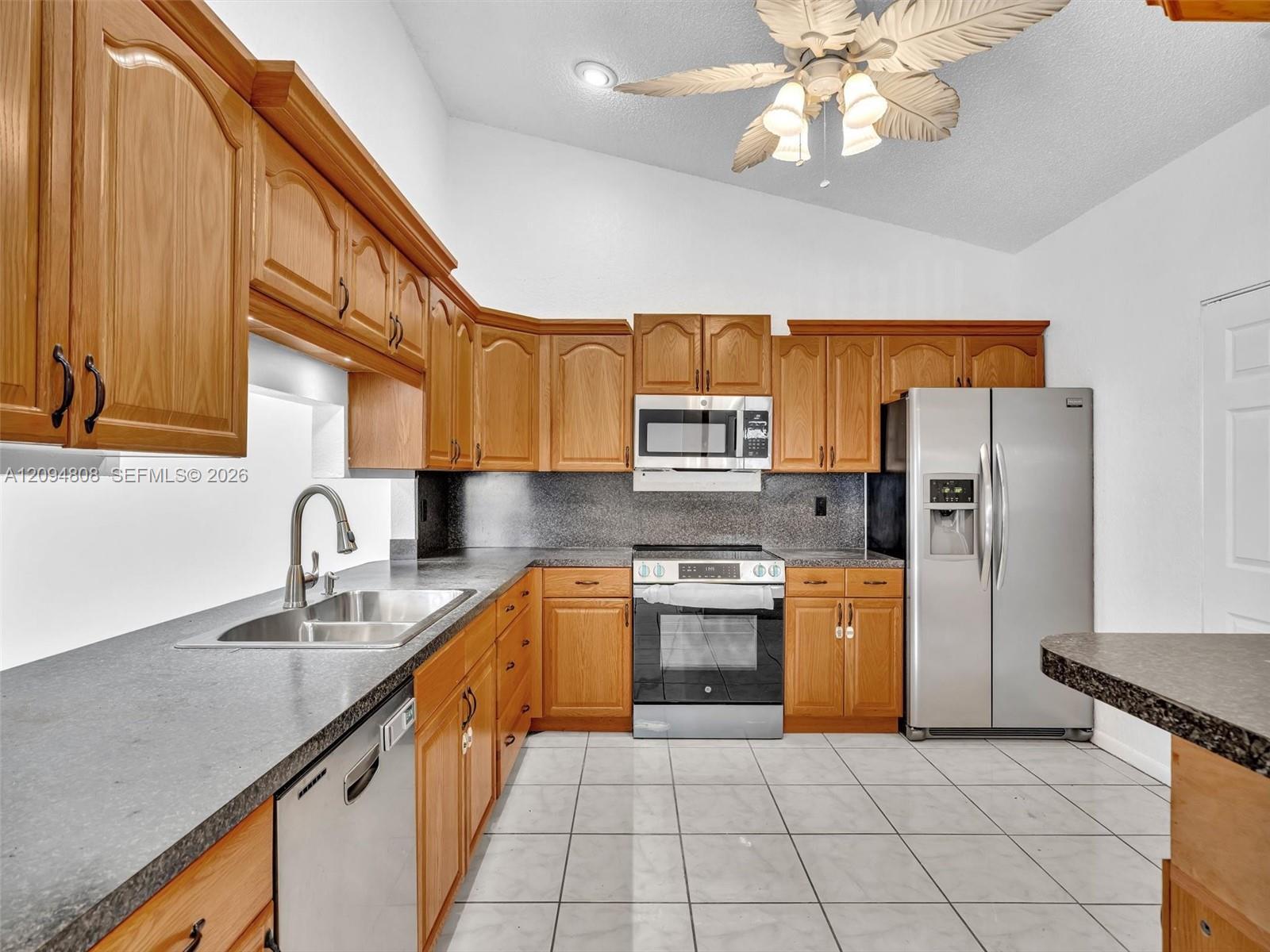 5201 SW 31st Ave # 112, Dania Beach FL 33312