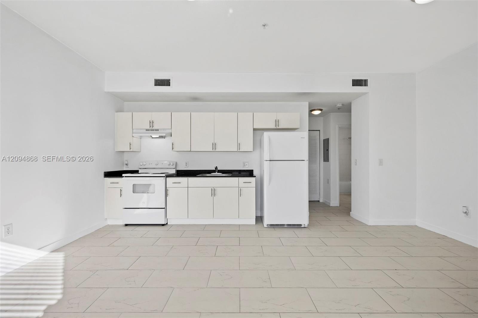 405 E 7th St # 303, Hialeah FL 33010