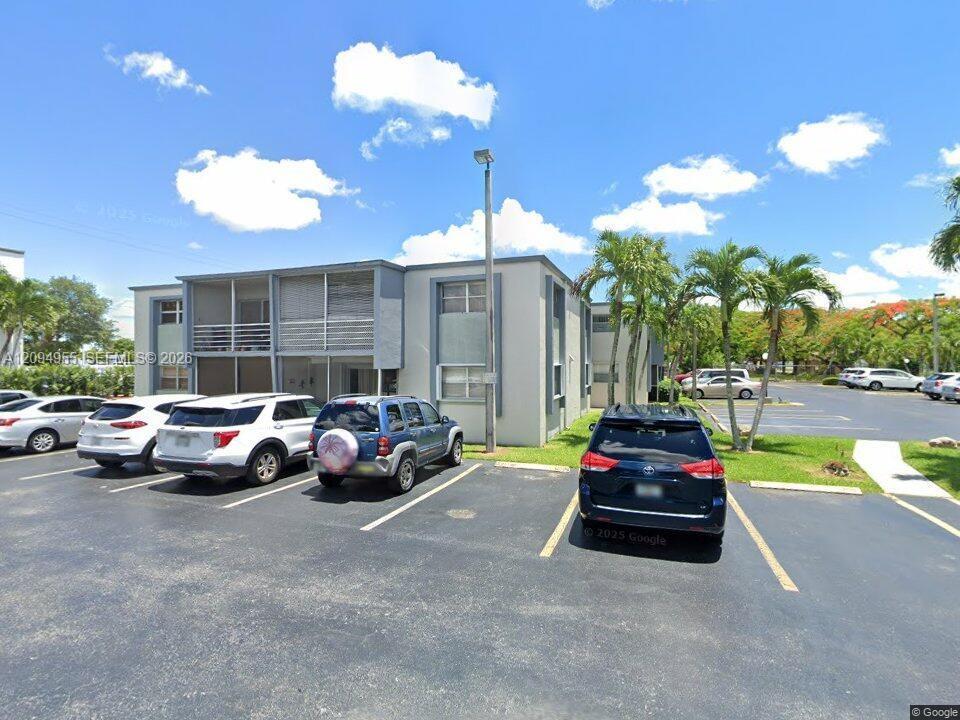 8758 SW 12th St # 208, Miami FL 33174