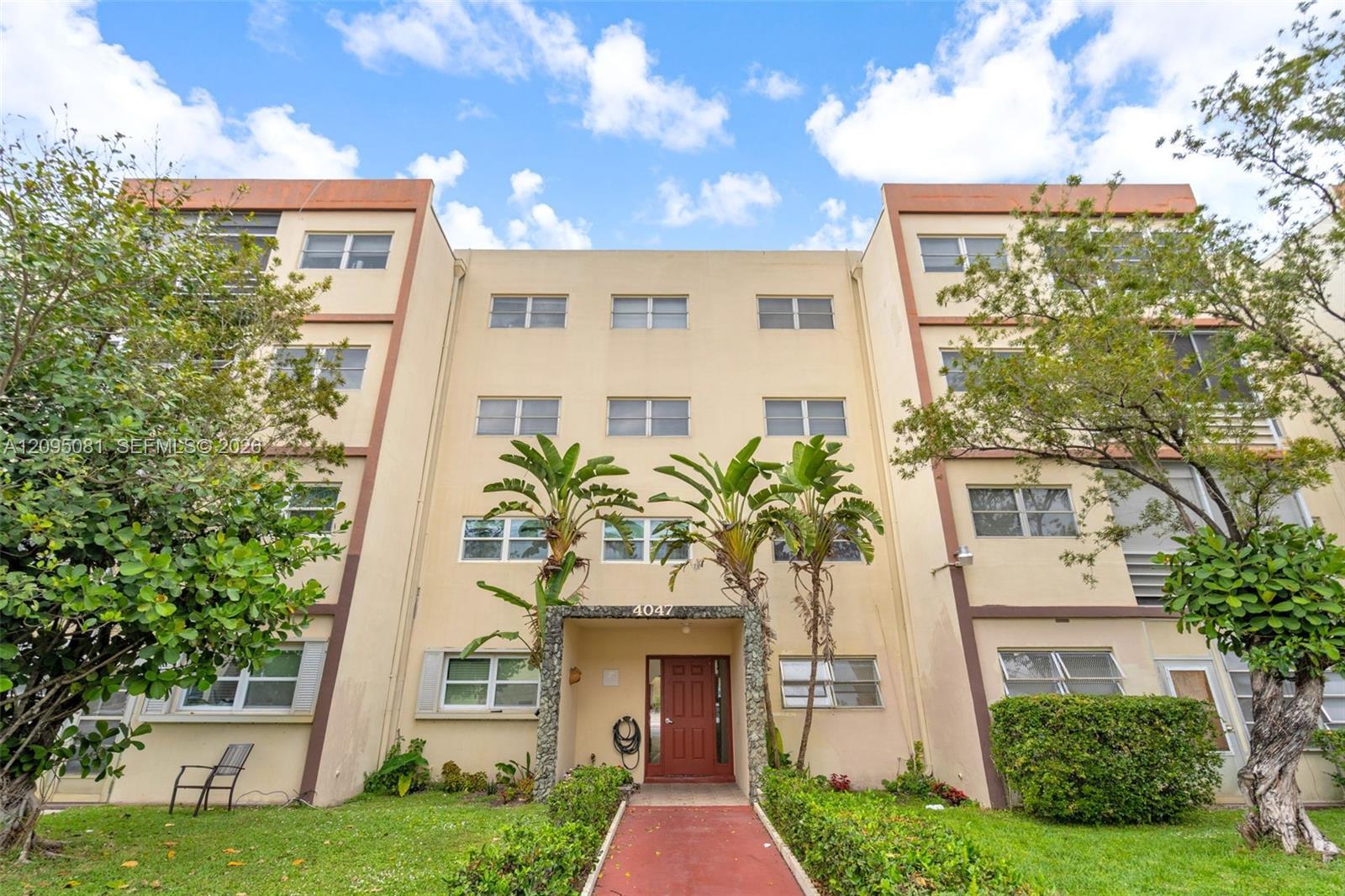 4047 NW 16th St # 107, Lauderhill FL 33313