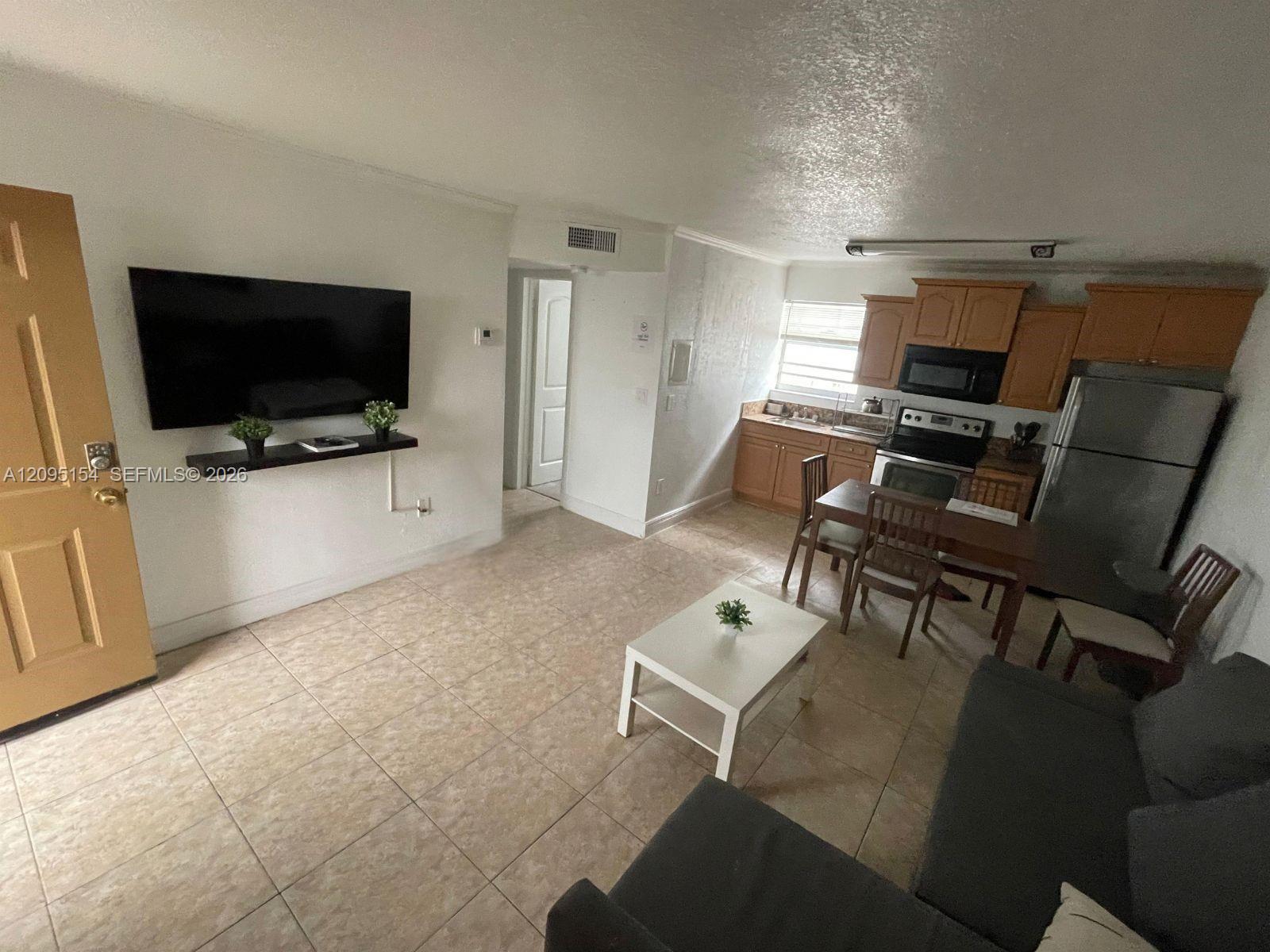 427 SW 6th St # 2, Miami FL 33130