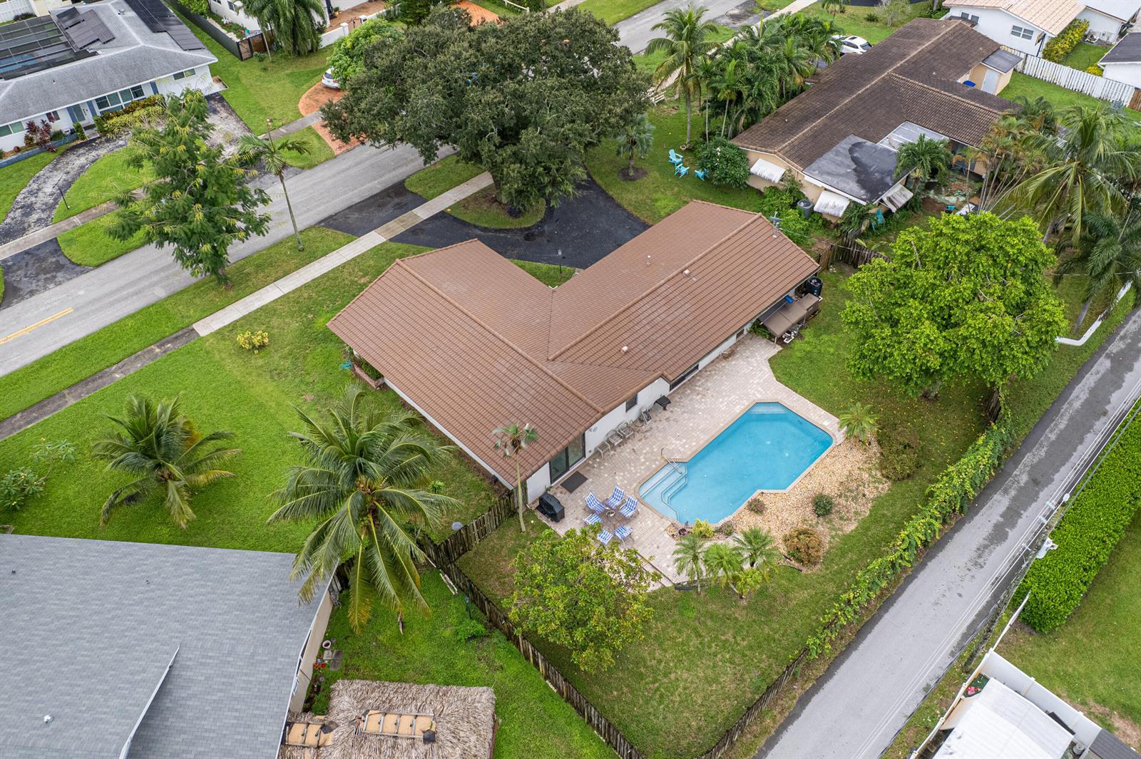 720 N CRESCENT Drive, Hollywood FL 33021