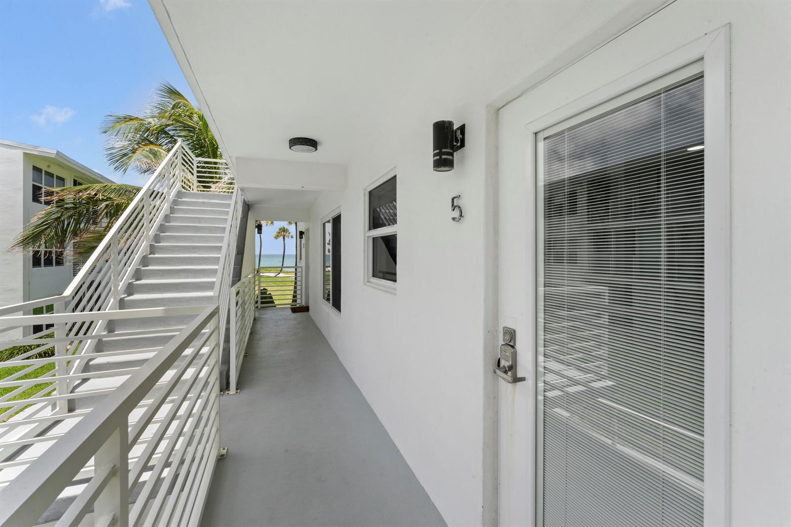 1041 HILLSBORO MILE # 5, Hillsboro Beach FL 33062