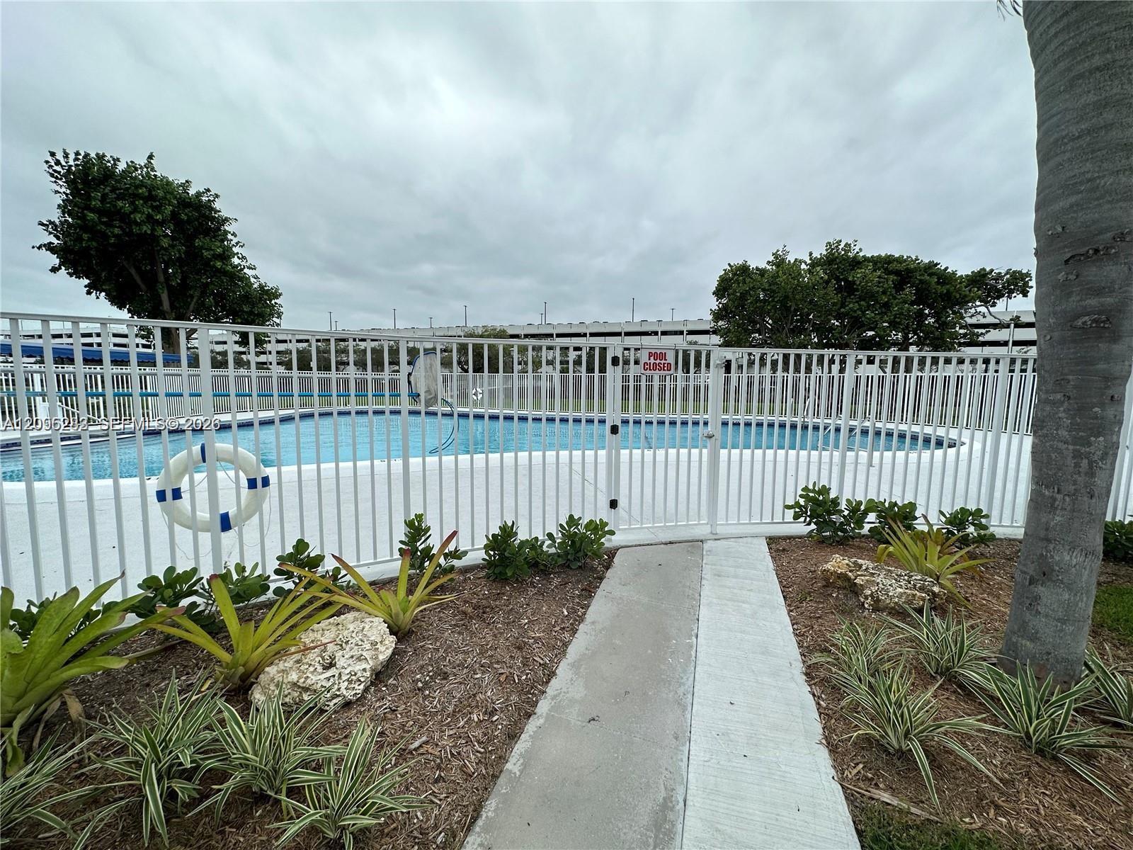 7410 SW 82nd St # K210, Miami FL 33143-7313