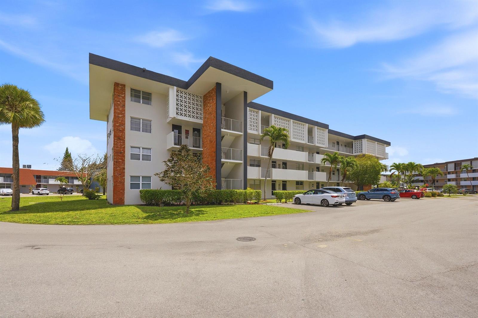 2991 NW 46TH Avenue # 303, Lauderdale Lakes FL 33313