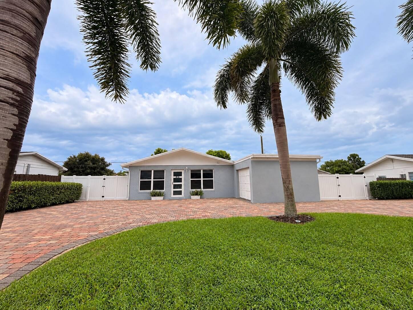 872 HARTH Drive, West Palm Beach FL 33415