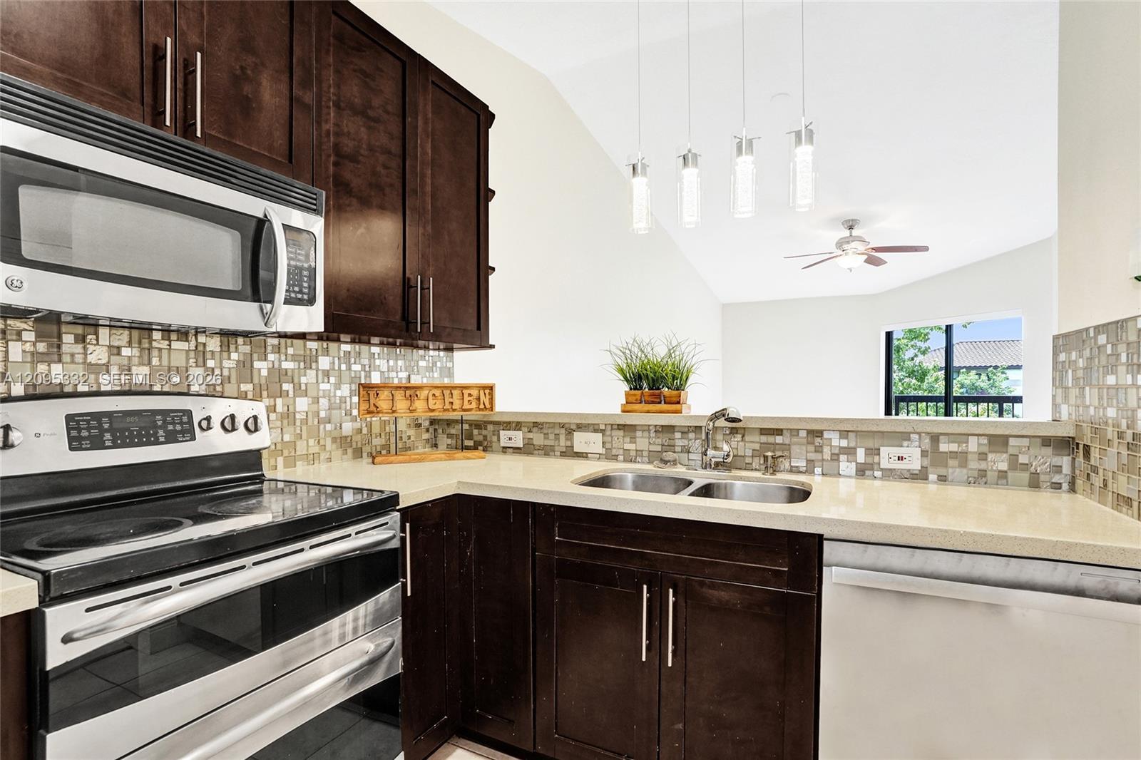 9946 Nob Hill Pl # 9946, Sunrise FL 33351
