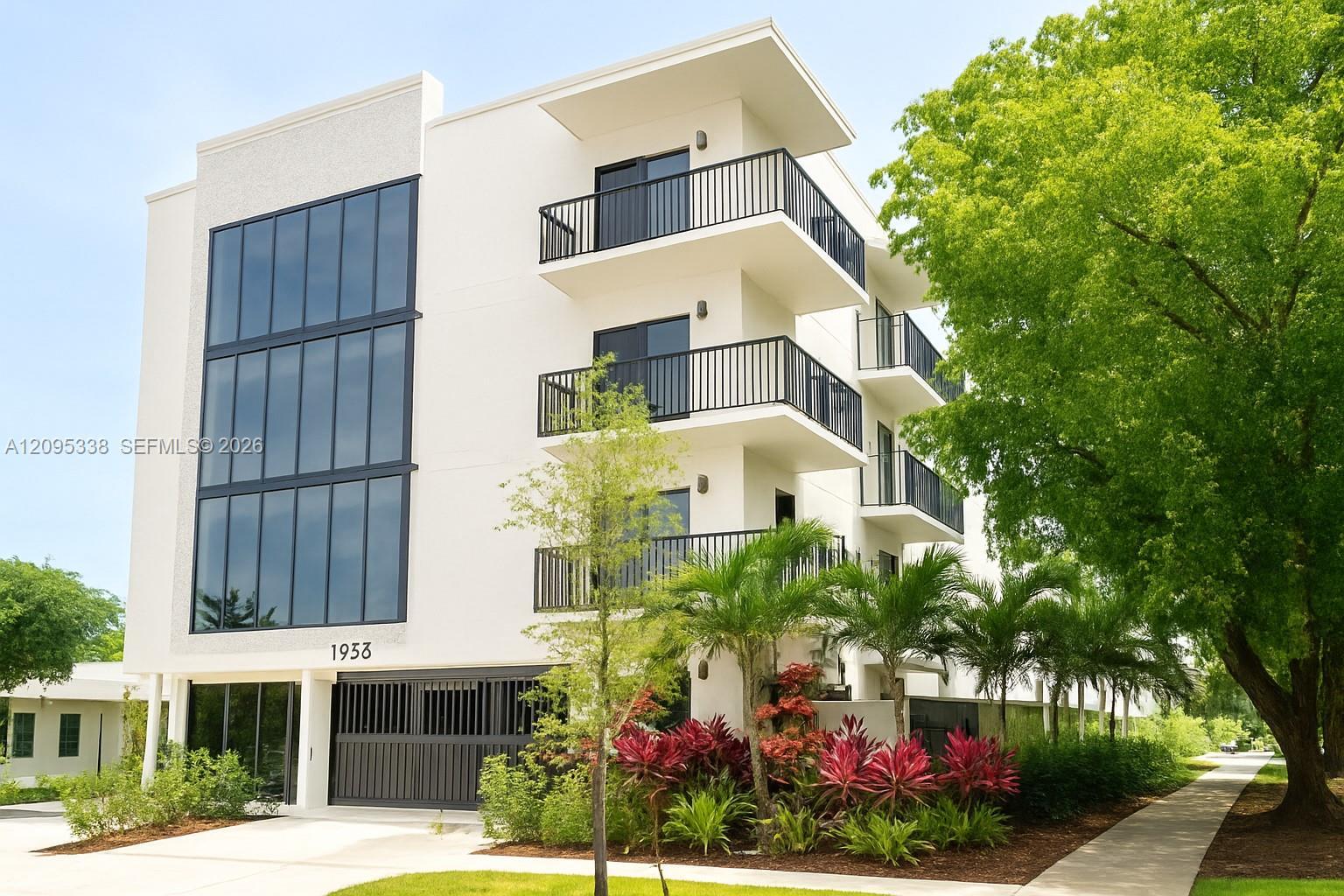 1950 Fletcher St # 404, Hollywood FL 33020