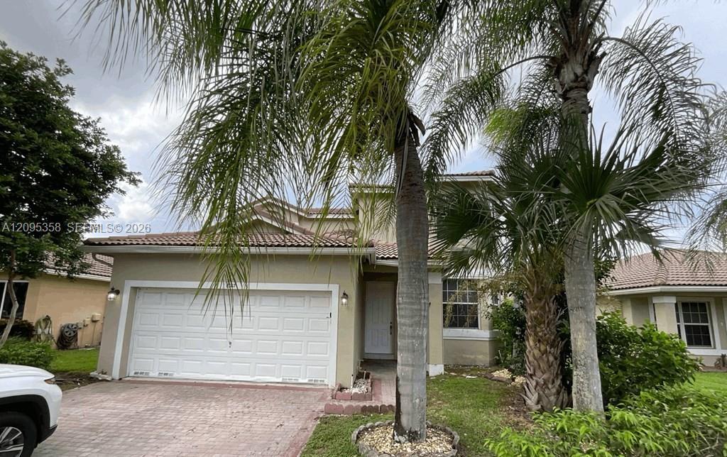 11867 SW 7th St, Pembroke Pines FL 33025