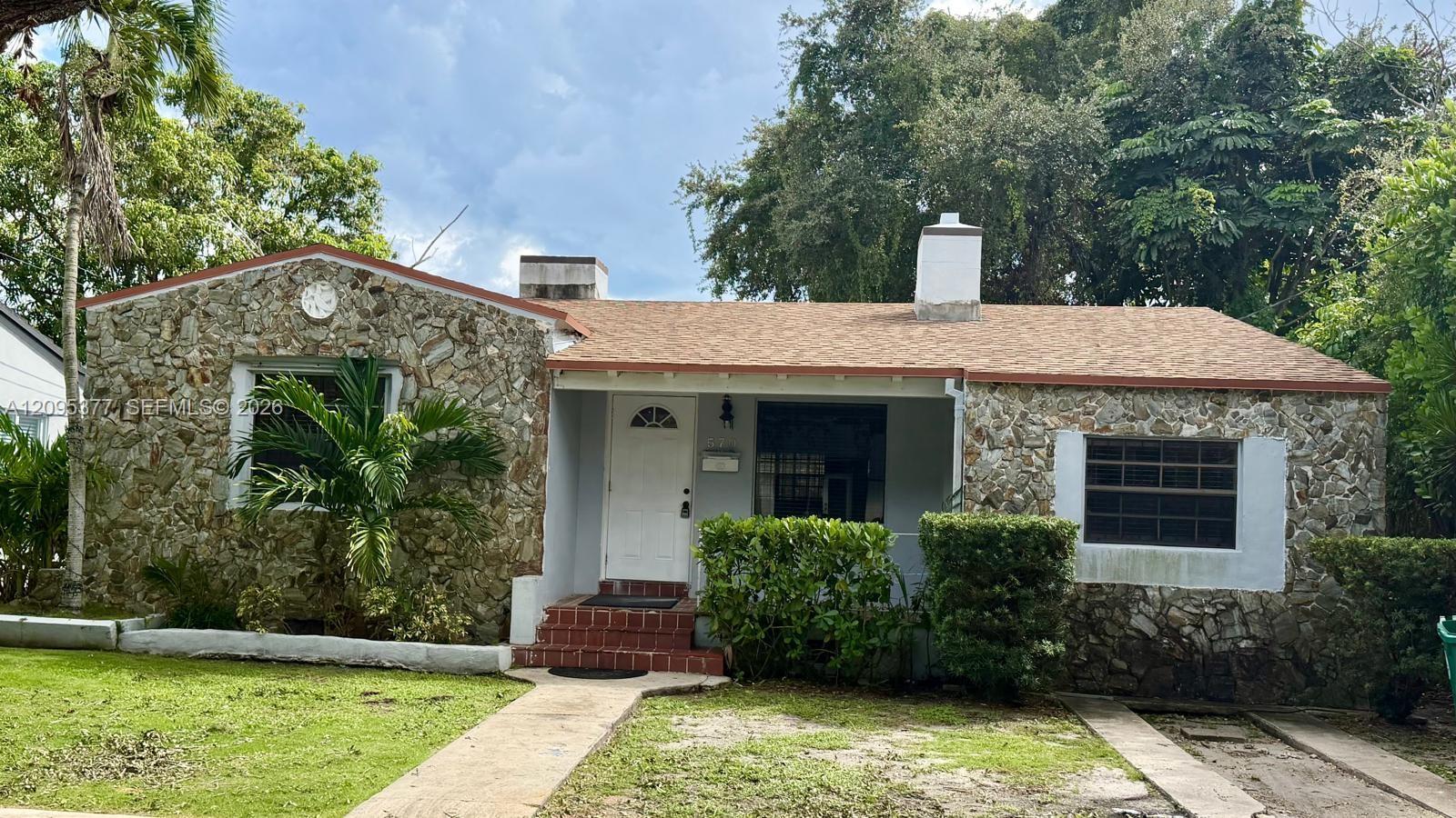 570 NW 41st St, Miami FL 33127