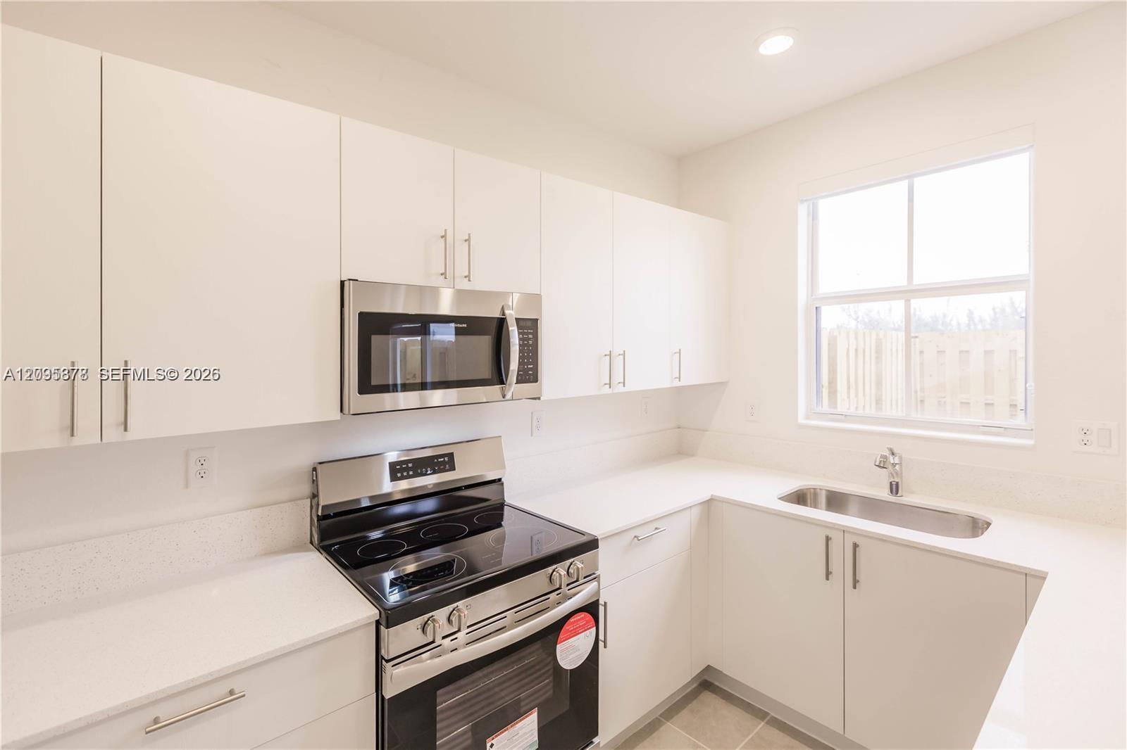 2519 SE 29th St, Homestead FL 33035
