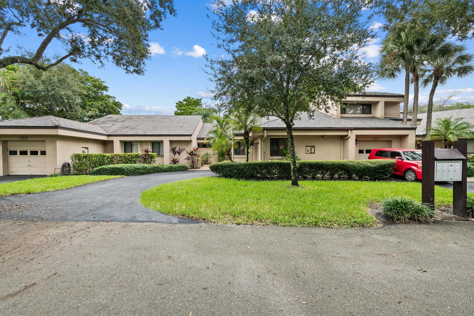 9212 CHELSEA Drive N, Plantation FL 33324