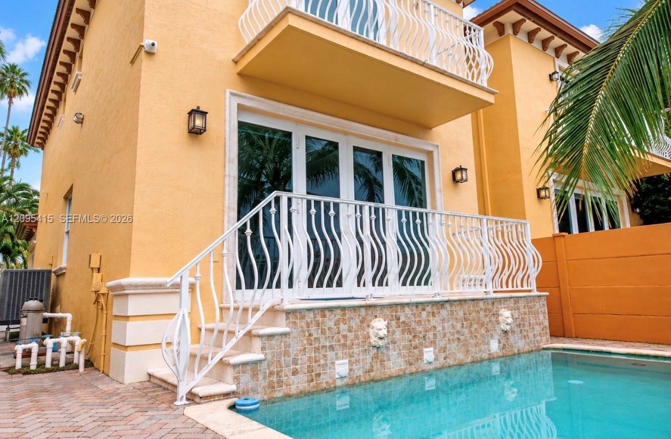 3870 NE 168th St # 2, North Miami Beach FL 33160
