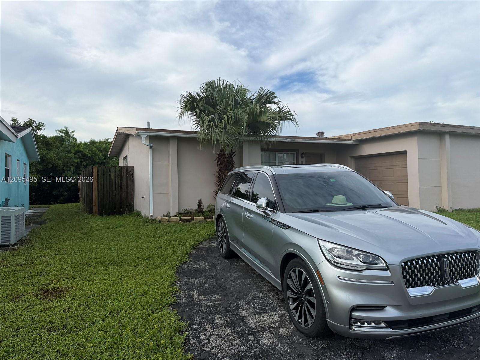 8410 NW 24th Pl, Sunrise FL 33322