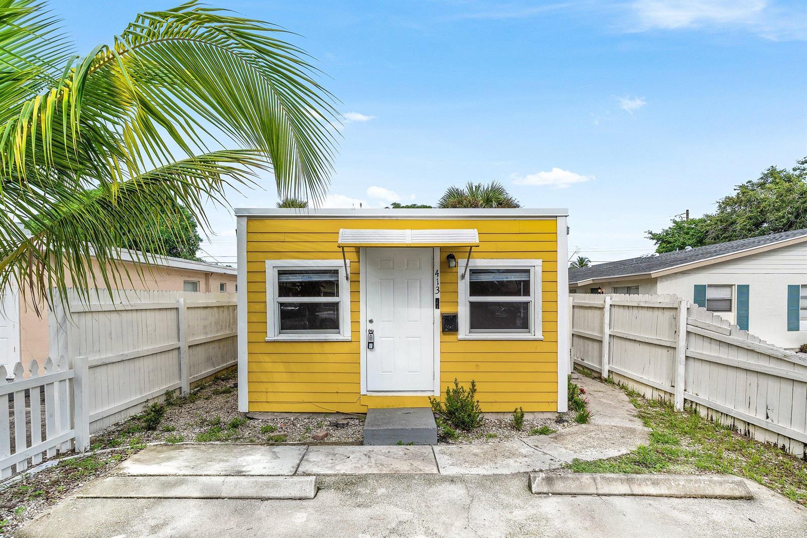 413 N E Street, FL 33460